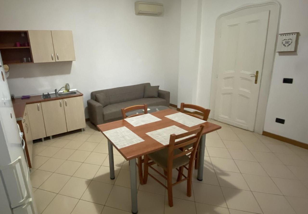 Apartament Piata Victoriei Timisoara Appartement Buitenkant foto