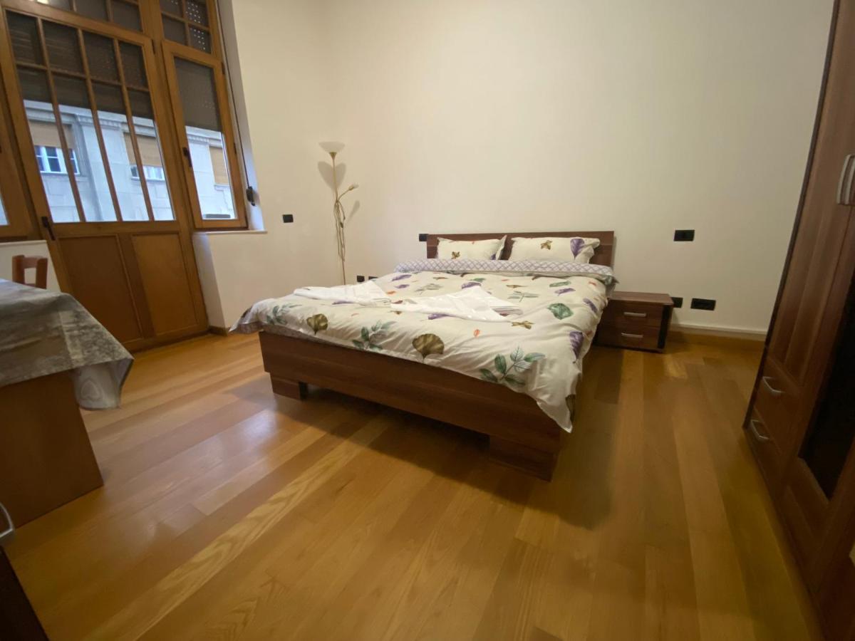 Apartament Piata Victoriei Timisoara Appartement Buitenkant foto