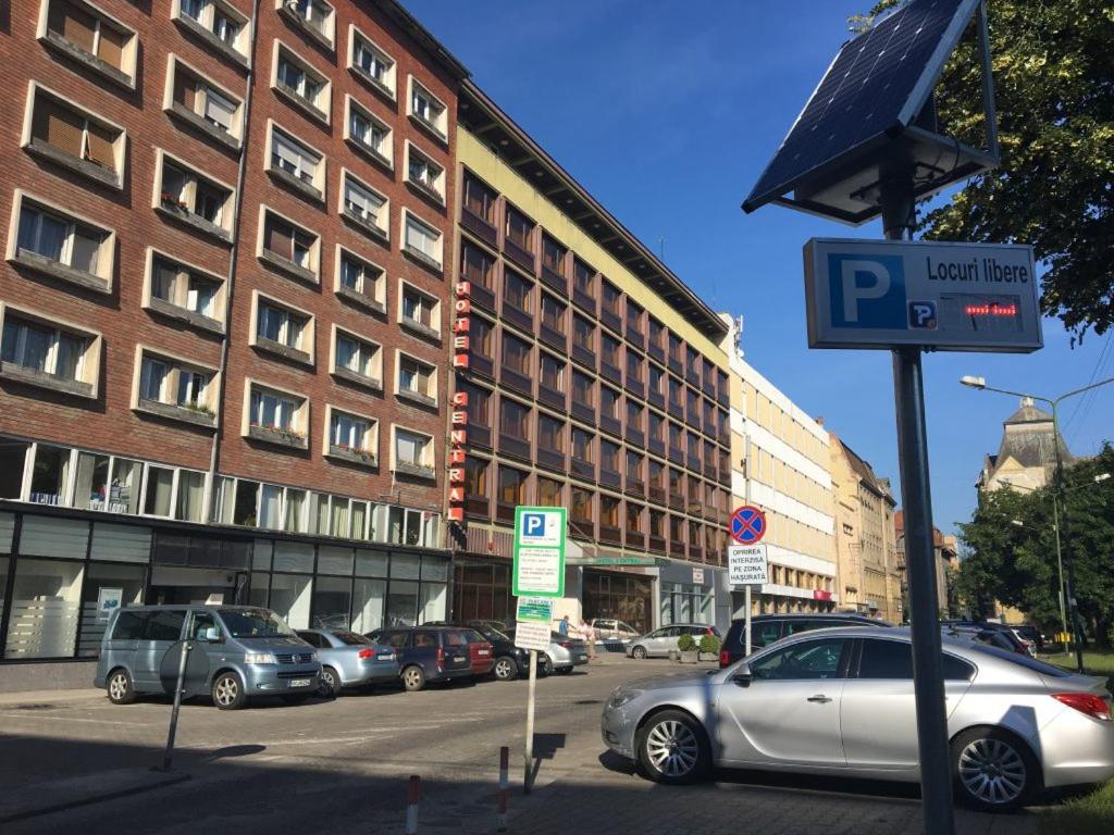 Apartament Piata Victoriei Timisoara Appartement Buitenkant foto
